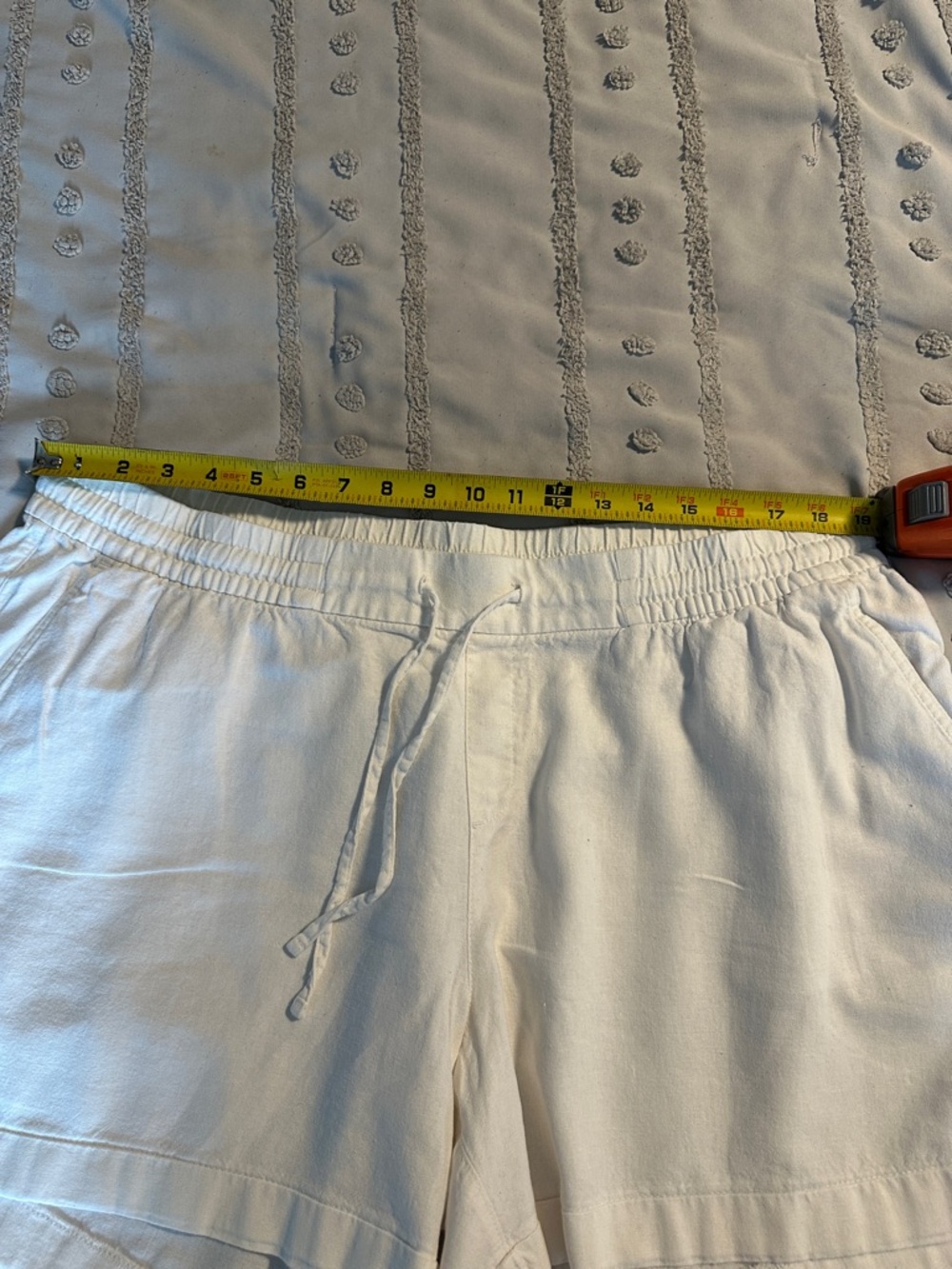 Women's White Linen Blend Drawstring Casual Shorts by Old Navy XL - Picture 5 of 5